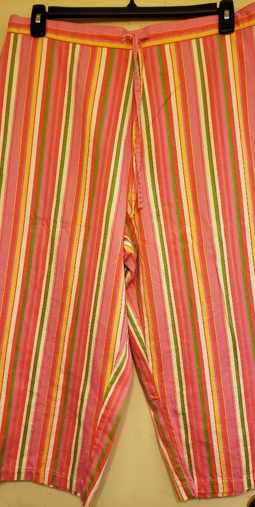 Women's Capri Pants